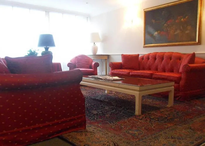 Sacconi Apartahotel