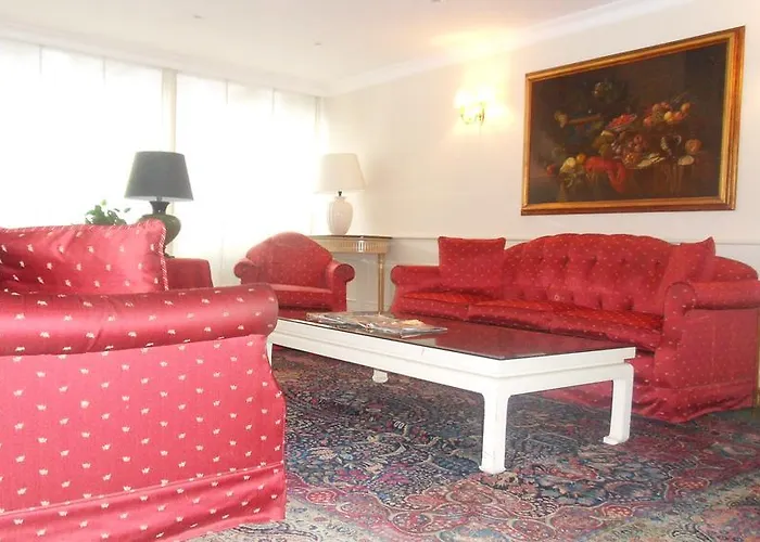 Sacconi Apartahotel 4*